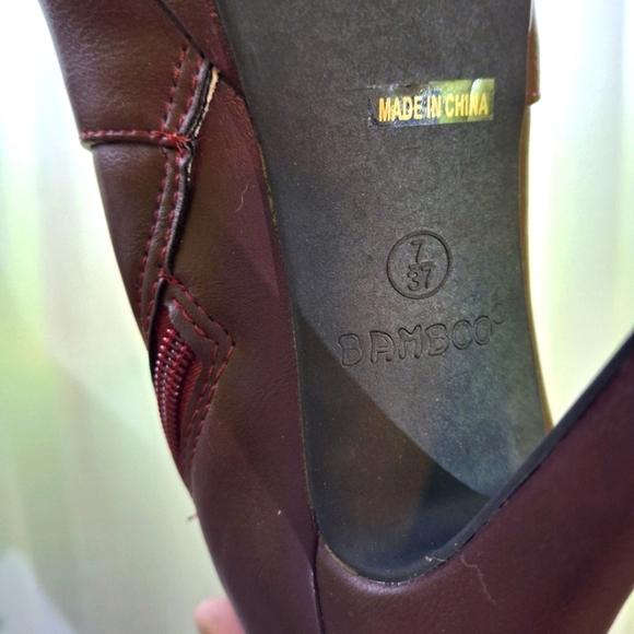 NWOT! Bamboo, Knee high, wine red, soft fur lined, stiletto boot, size 7 us - Picture 5 of 8